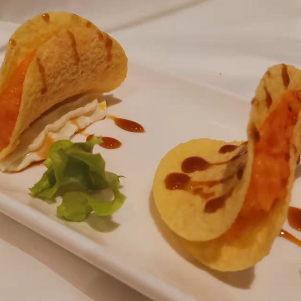 323. salmon chips 2pz
