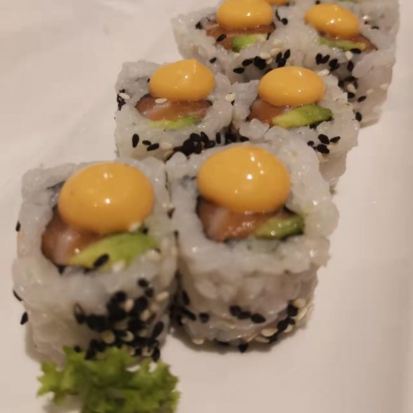 355. spicy salmone 8pz